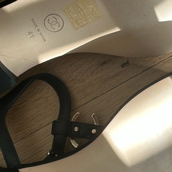 CHANEL SIZE 41 sandals - Picture 3 of 5
